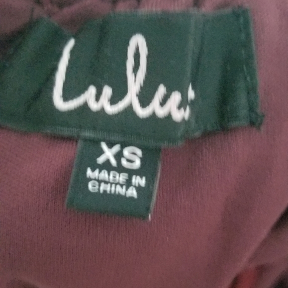 Long BURGUNDY dress from Lulus - Size XS - NEW - Picture 3 of 3